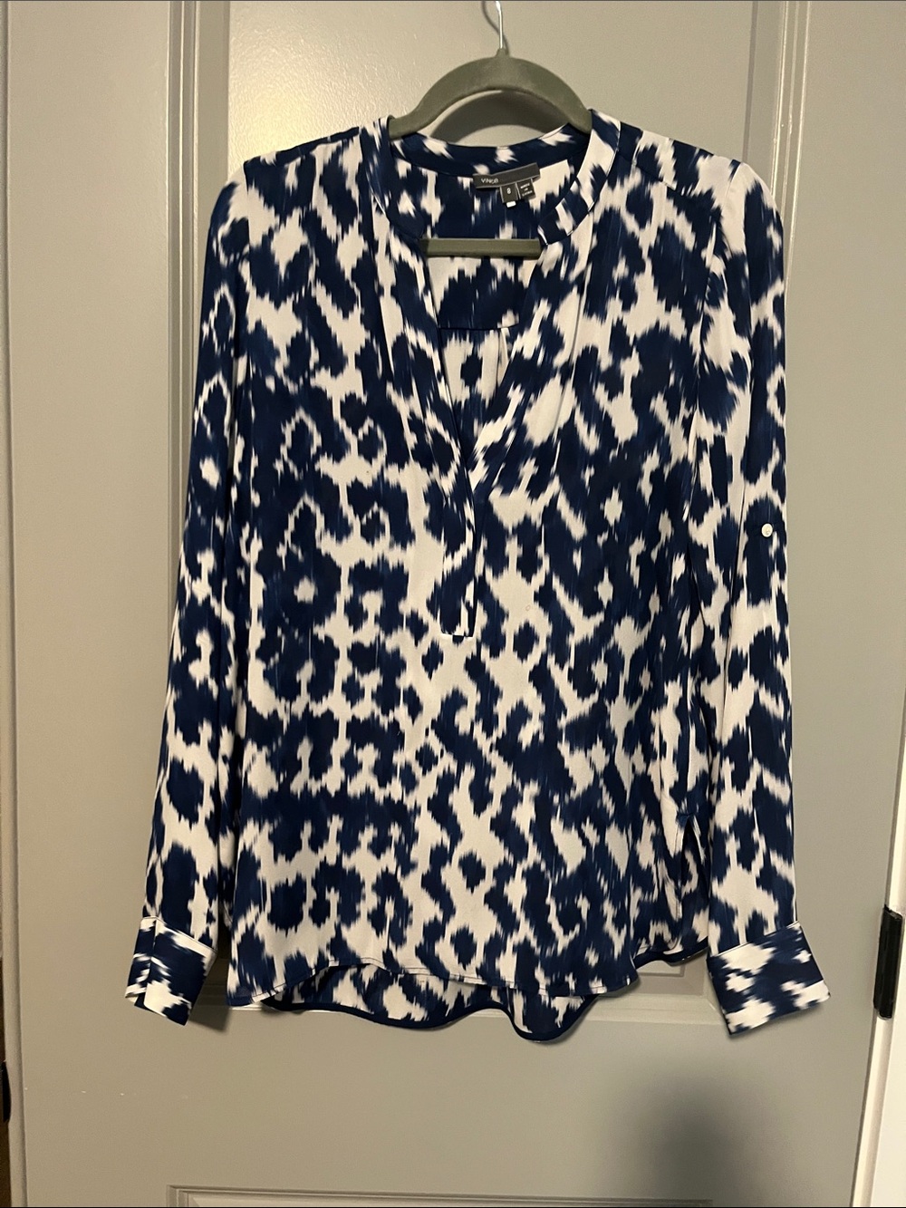 Vince Navy & White Abstract Print V-Neck Blouse
